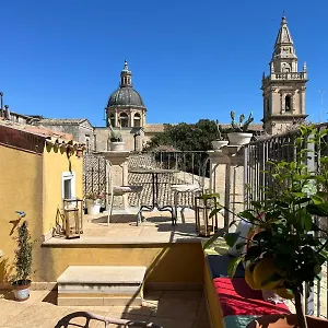 Pensión Sangiovanni, Ragusa